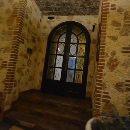 Gala - Guesthouse Oradea Buitenkant foto