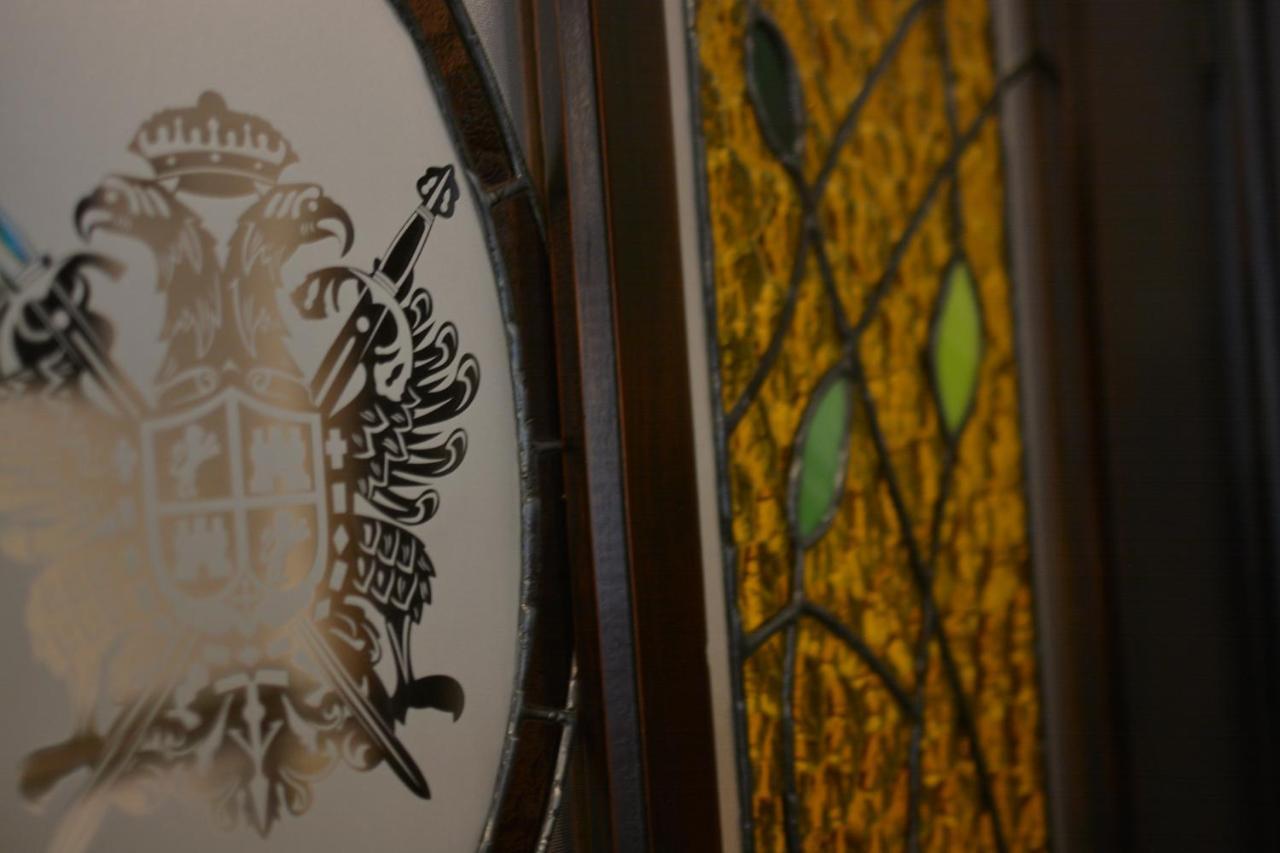 Gala - Guesthouse Oradea Buitenkant foto